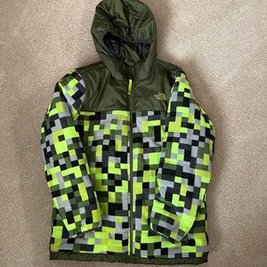 The North Face Reversible Boys Winter Jacket Minecraft Style